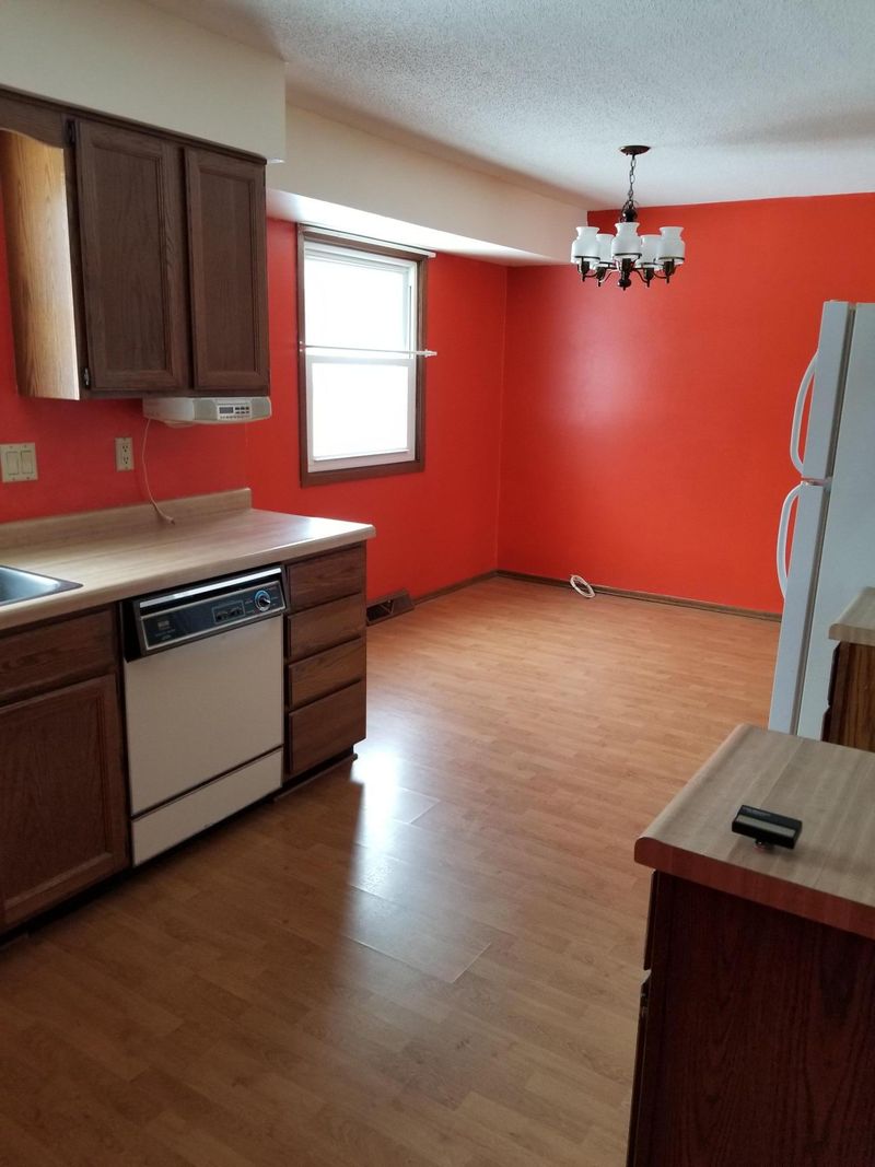 937 Oak St, Mondovi, WI 54755