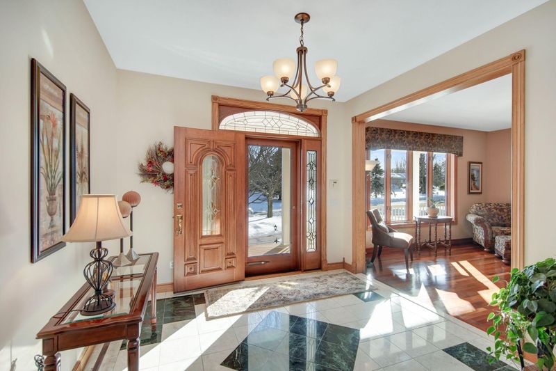2231 Lacasse Dr, Hugo, MN 55038