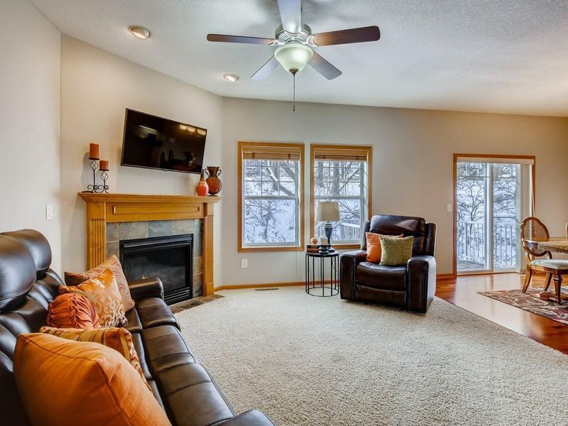 4024 Cedar Grove Ln, Eagan, MN 55122