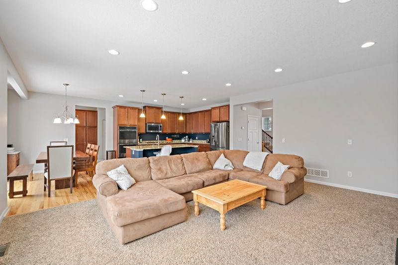 8075 Ridge Rd, Victoria, MN 55386