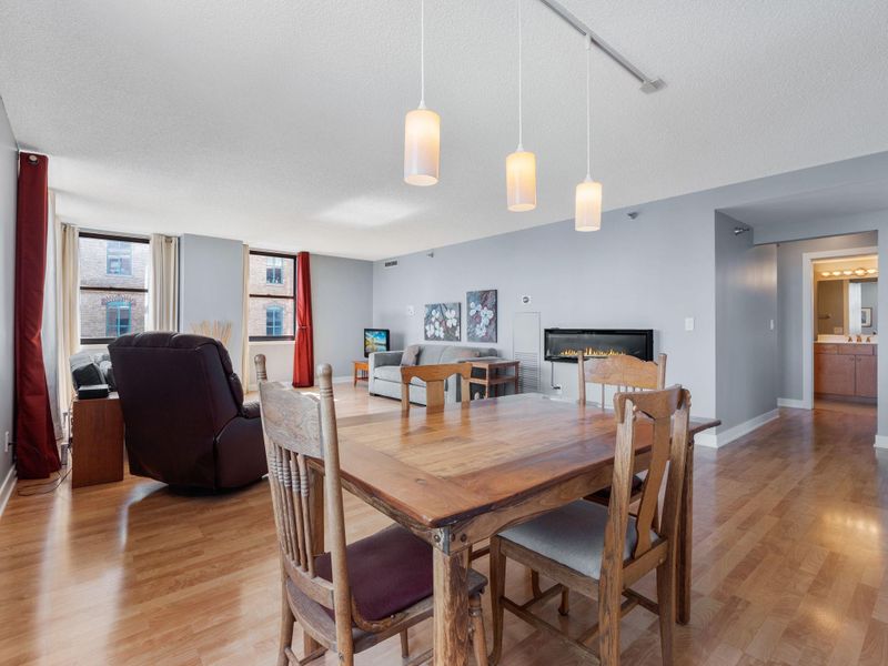 401 S 1st St #402, Minneapolis, MN 55401