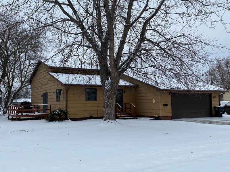 317 Riverside Ave, Park Rapids, MN 56470