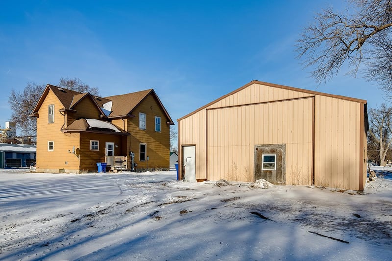 459 5th St, Dawson, MN 56232