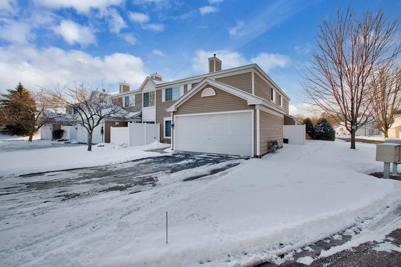 1856 Michael Point Dr #141, Eagan, MN 55122