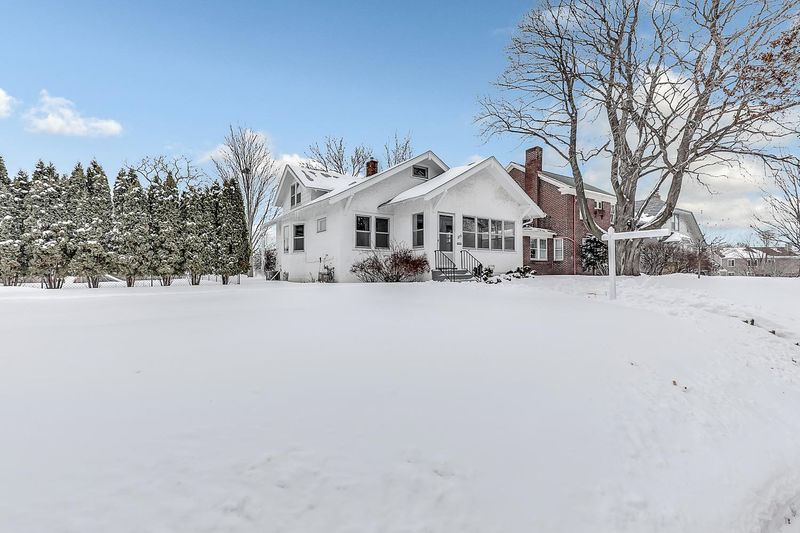 375 Lexington Pw S, Saint Paul, MN 55105