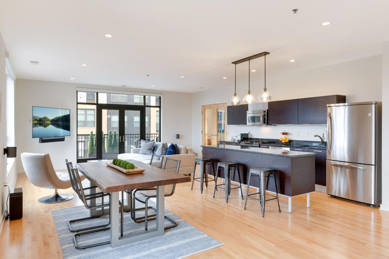 3116 W Lake St #327, Minneapolis, MN 55416