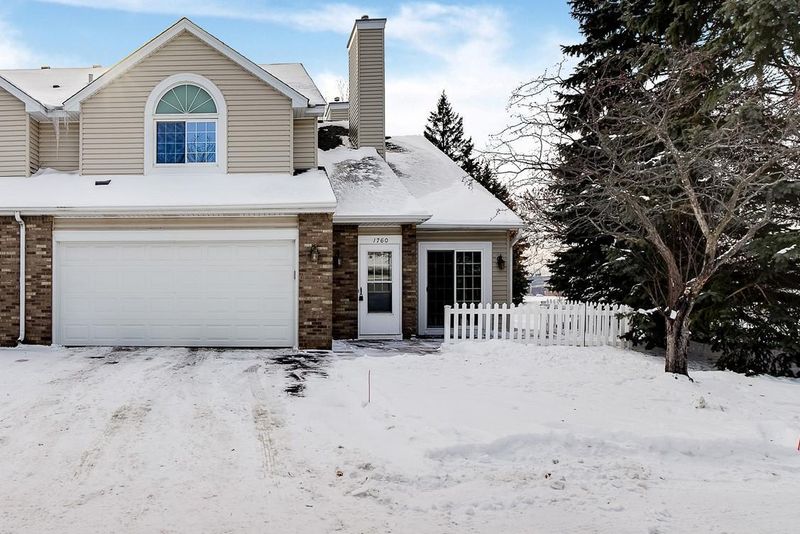 1760 Maple Ct, Falcon Heights, MN 55113