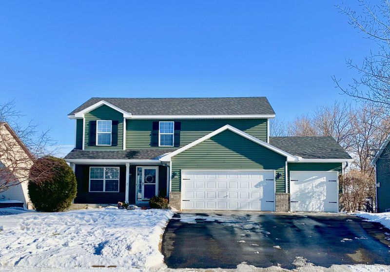 520 12th Ave NE, Lonsdale, MN 55046