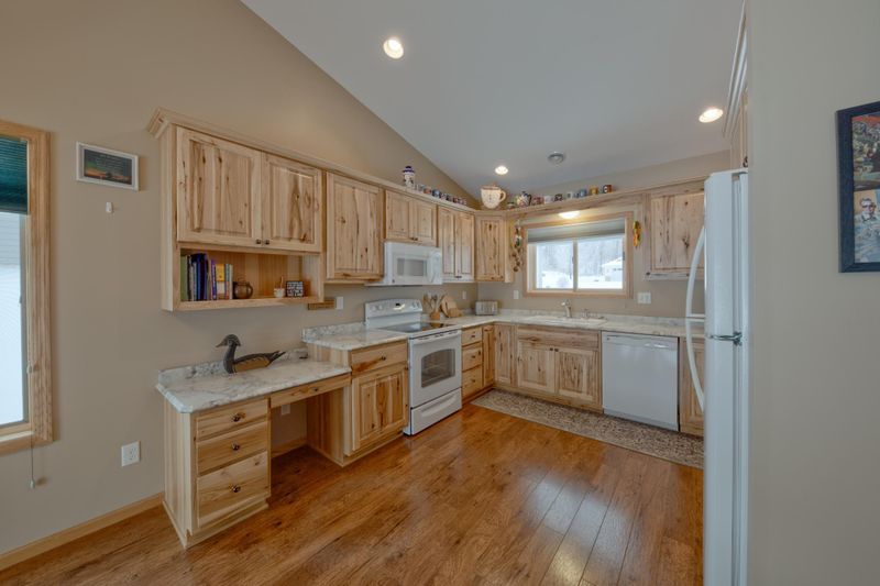 1606 Timber Ridge Ln, Grand Rapids, MN 55744
