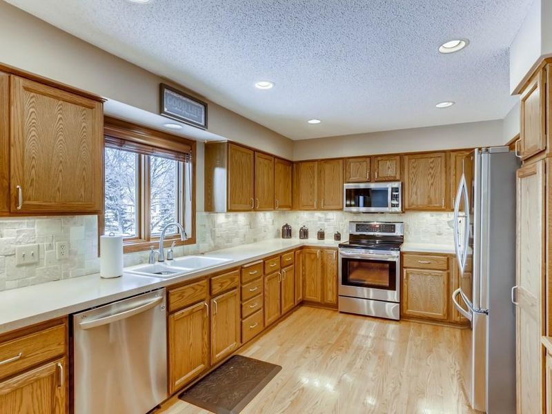 13577 Dellwood Way, Rosemount, MN 55068