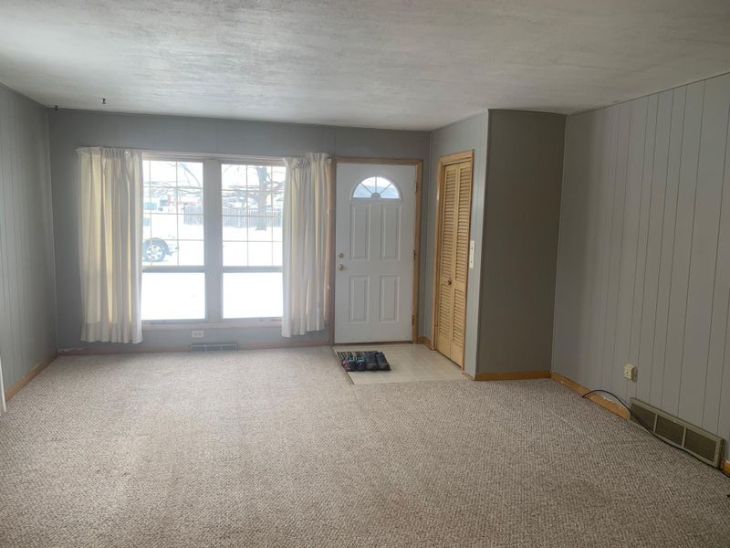 416 Sunshine St S, Spring Valley, MN 55975