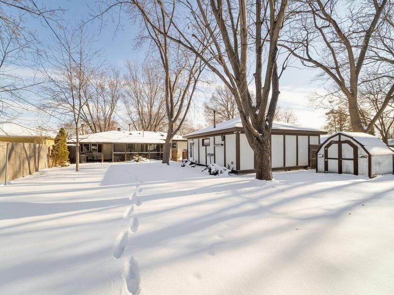 4825 Kentucky Ave N, Crystal, MN 55428