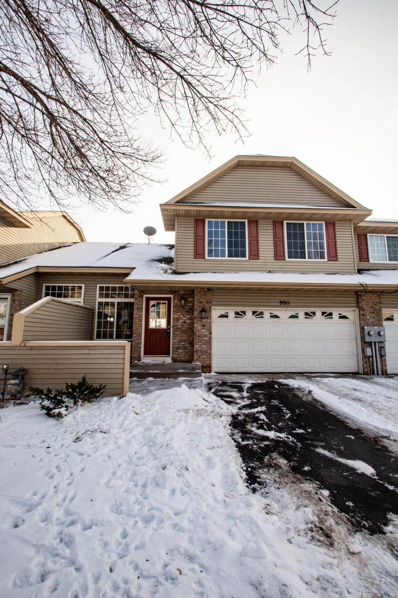 9911 Hamlet Ln S, Cottage Grove, MN 55016