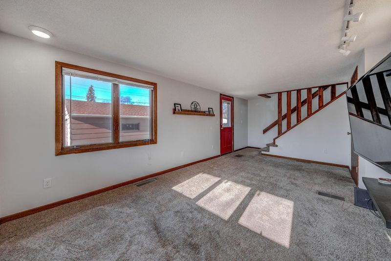 6944 Queen Ave S, Richfield, MN 55423