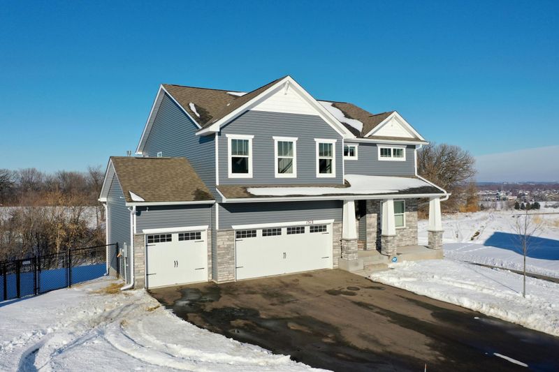 1512 Linwood Cir, Shakopee, MN 55379