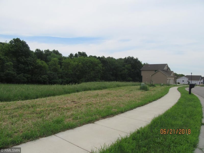 1885 Christy Dr, Carver, MN 55315