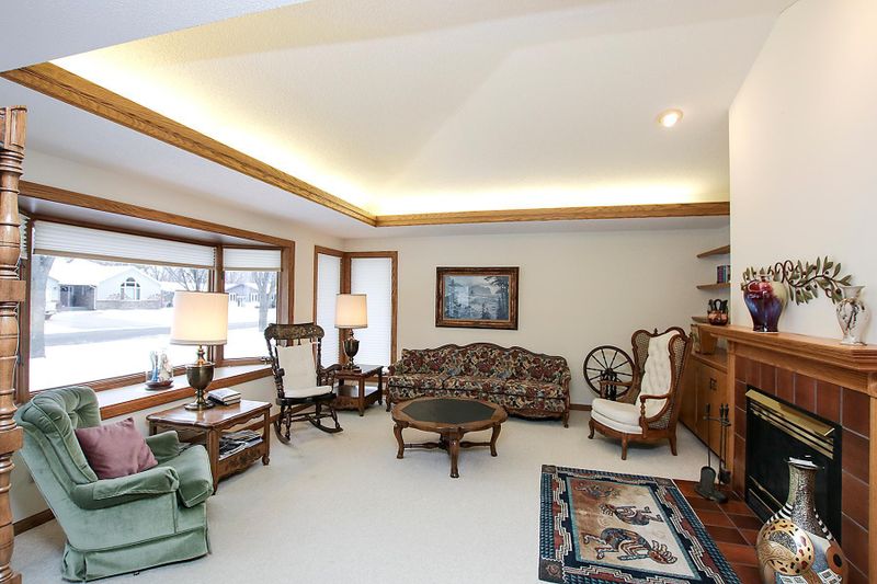 618 W Saint Paul St, Litchfield, MN 55355