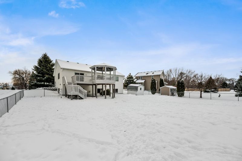 10060 Honeysuckle Ave N, Brooklyn Park, MN 55443