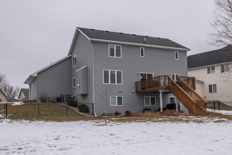 6036 Granite Dr NW, Rochester, MN 55901