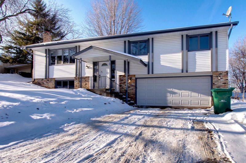 13132 Thomas Ave S, Burnsville, MN 55337