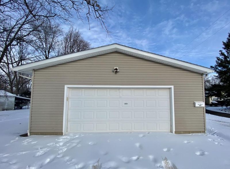 230 4th St NE, Milaca, MN 56353
