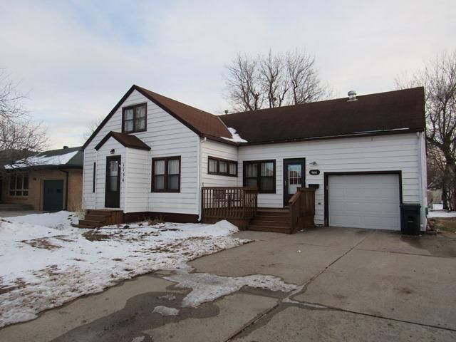 1156 Clary St, Worthington, MN 56187