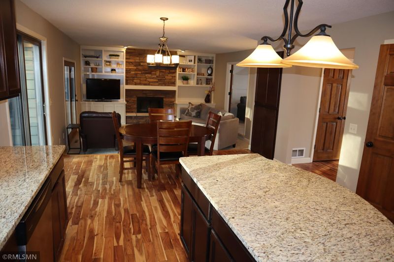 12805 Floral Ave, Apple Valley, MN 55124