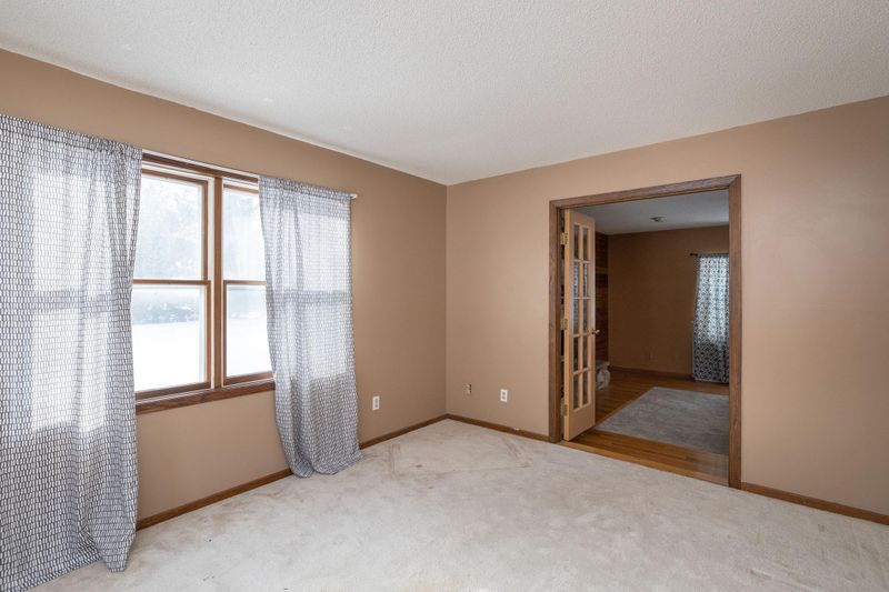 18965 Polk Ave, Hastings, MN 55033