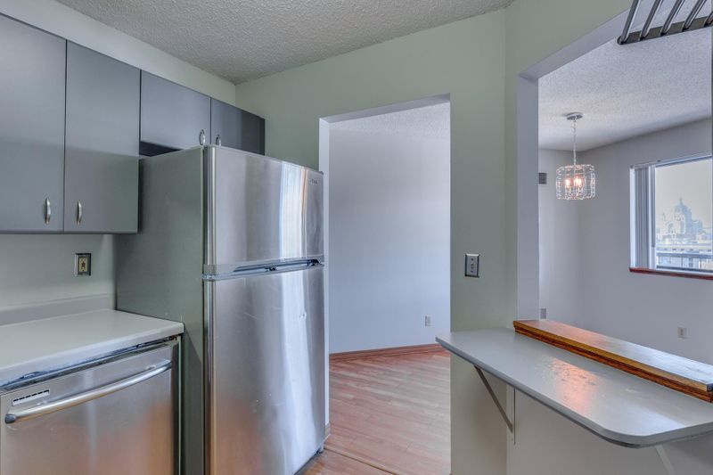 78 10th St E #1210, Saint Paul, MN 55101