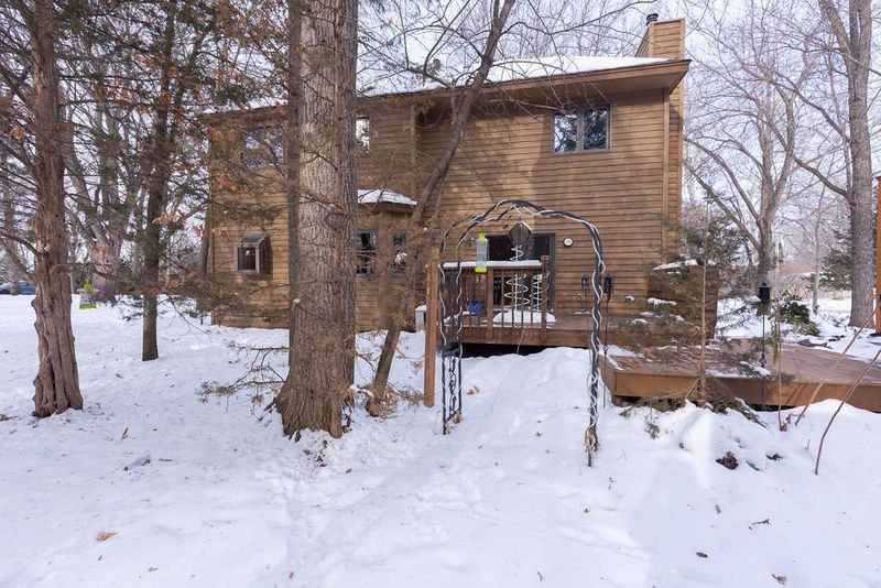 9037 W Staring Ln, Eden Prairie, MN 55347