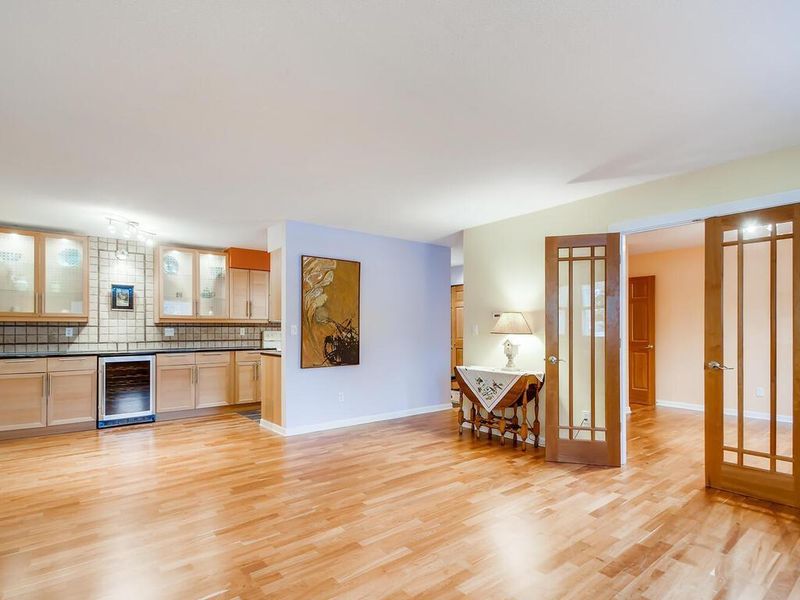 456 Summit Ave #108, Saint Paul, MN 55102