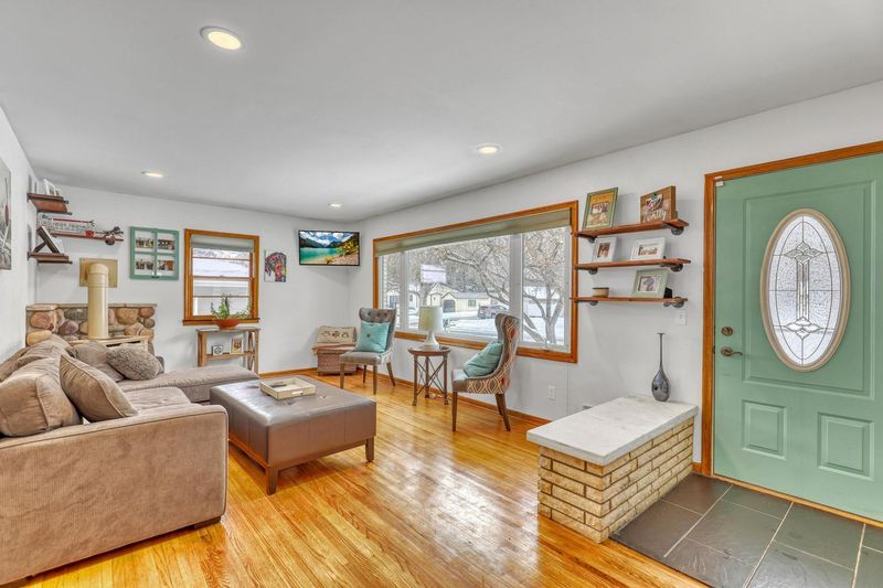 640 Fairmont St NE, Fridley, MN 55432