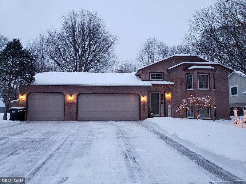 11430 Quebec Ave N, Champlin, MN 55316