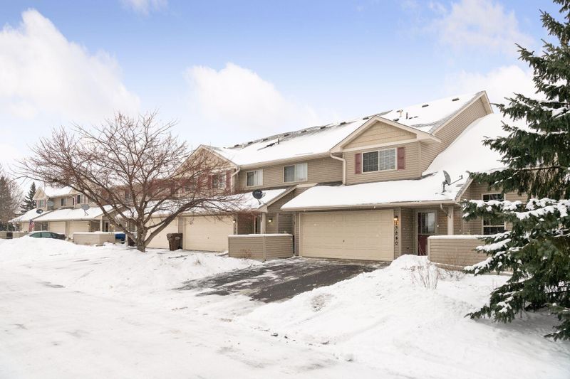 13840 Dahlia Dr, Rogers, MN 55374