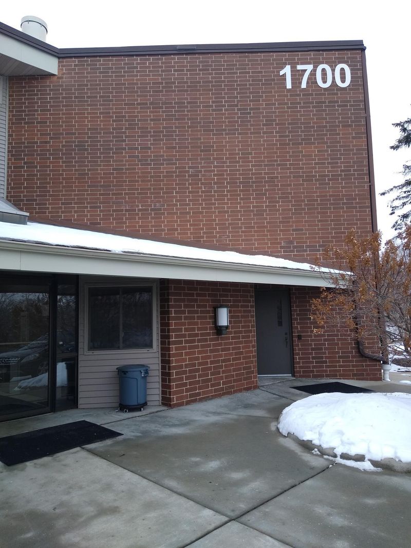 1700 Four Oaks Rd #255, Eagan, MN 55121