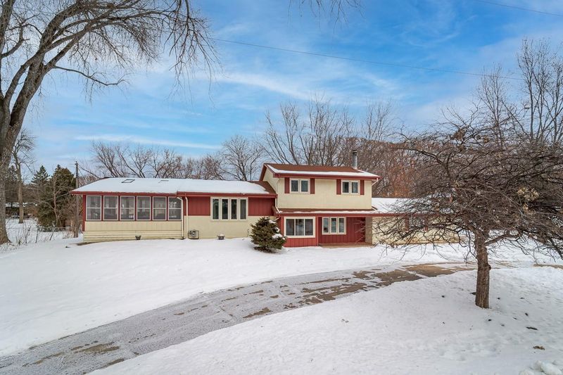 5620 Phoenix St, Golden Valley, MN 55422
