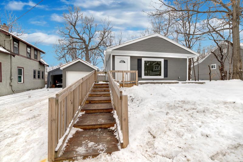3473 Lyric Ave, Wayzata, MN 55391
