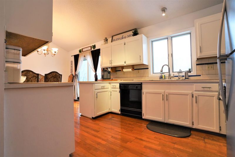 6374 Otter Lake Rd, Hugo, MN 55038