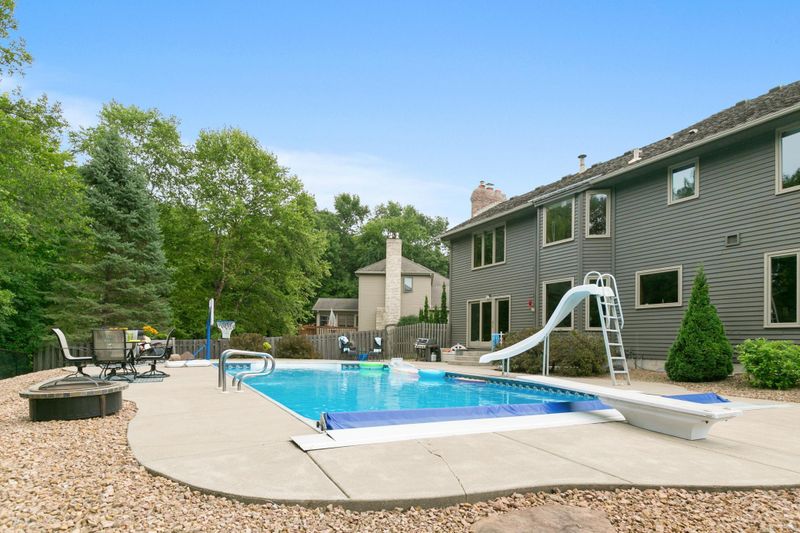 1508 Keller Lake Rd, Burnsville, MN 55306