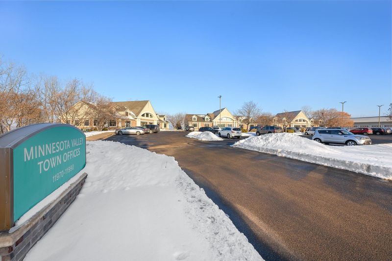 11986 Portland Ave, Burnsville, MN 55337
