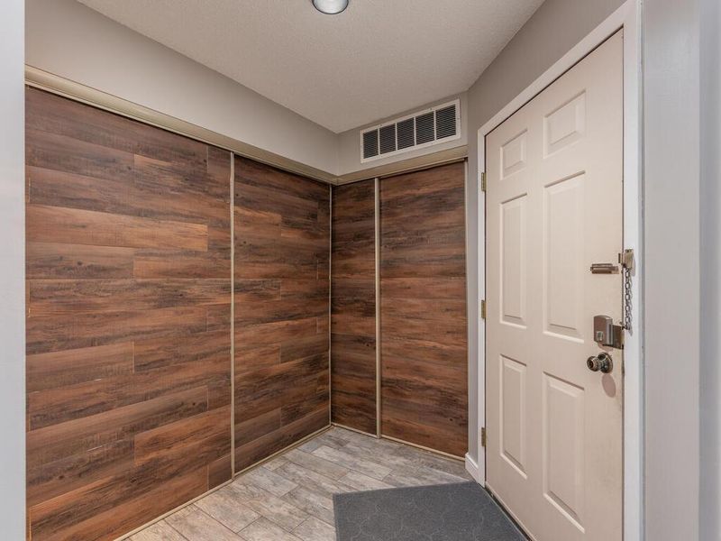 2584 Alabama Ave S, Saint Louis Park, MN 55416