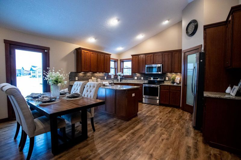 1740 Kimberly Cir, River Falls, WI 54022