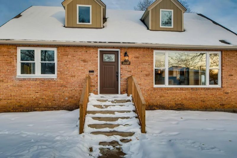 3833 Ewing Ave S, Minneapolis, MN 55410