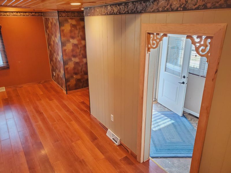 204 5th Ave E, Hanley Falls, MN 56245