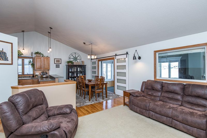 305 10th St NE, Byron, MN 55920