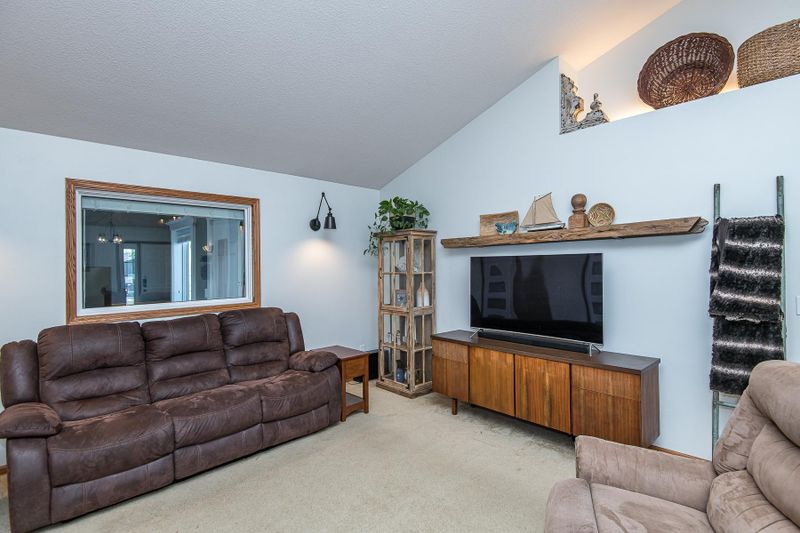 305 10th St NE, Byron, MN 55920