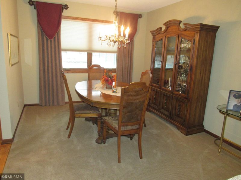 2193 Buhl Ave, North Saint Paul, MN 55109