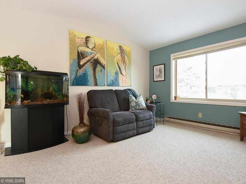 2210 Ridge Dr #32, Saint Louis Park, MN 55416