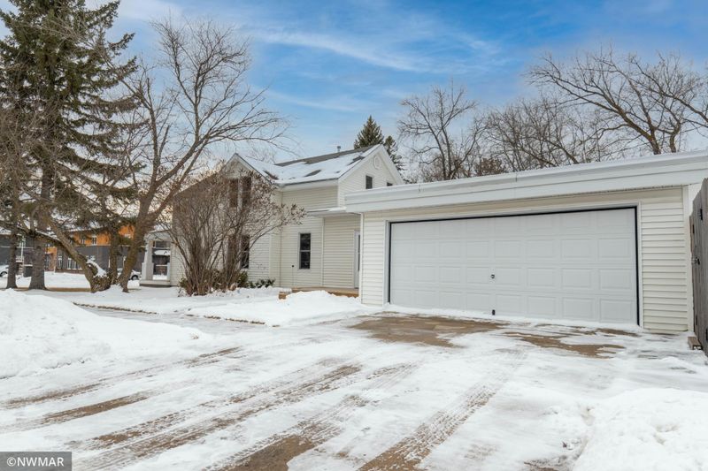 601 3rd St NW, Bemidji, MN 56601