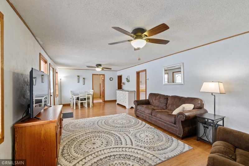 110 1st St E, Maple Lake, MN 55358